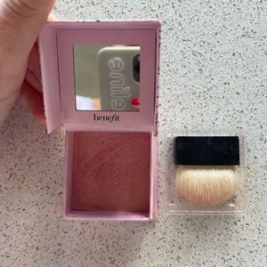 Benefit Tickle Highlighter